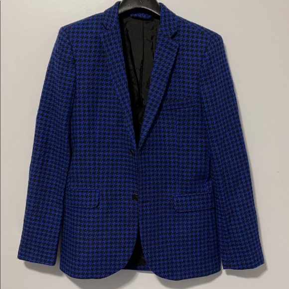 Blazer - Picture 1 of 2